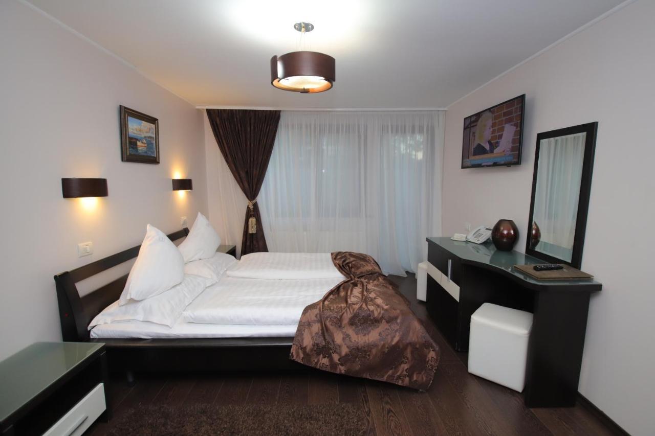 Complex Cochet Hotel Buşteni Exterior foto