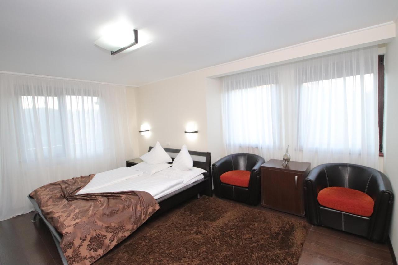 Complex Cochet Hotel Buşteni Exterior foto