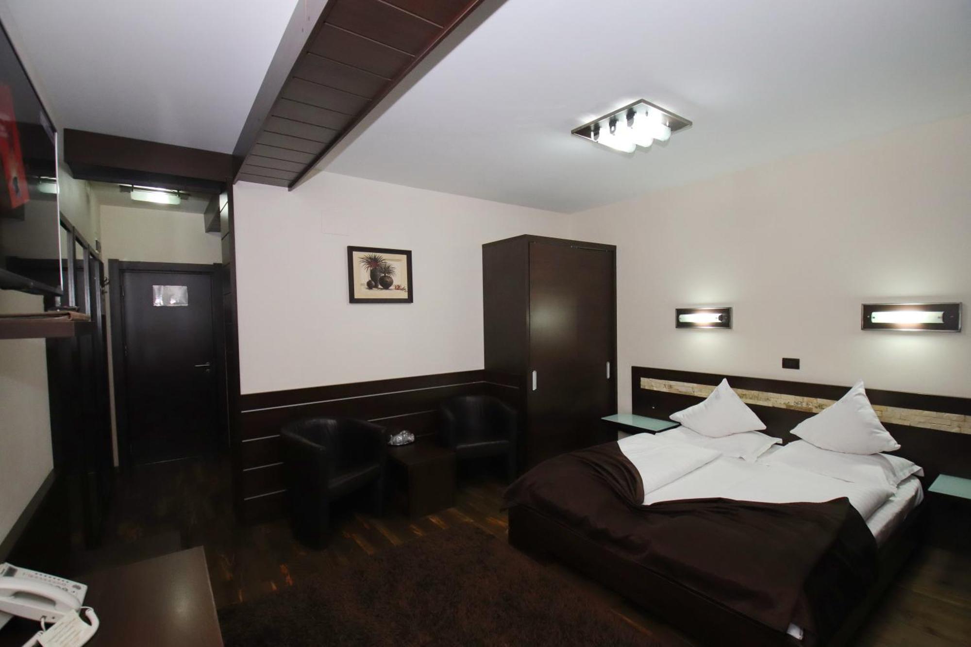 Complex Cochet Hotel Buşteni Exterior foto