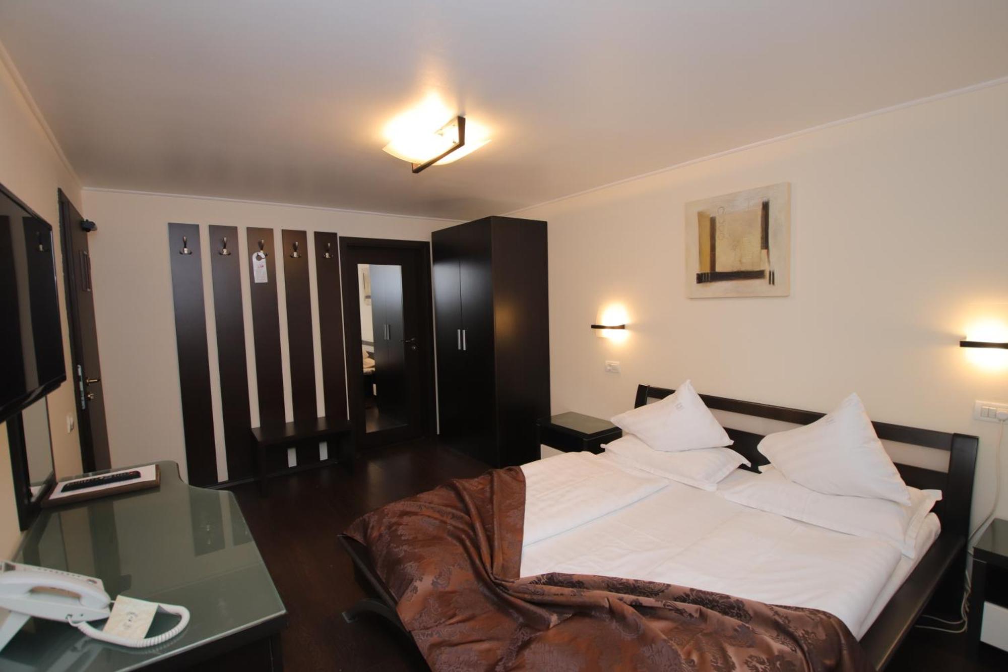 Complex Cochet Hotel Buşteni Exterior foto