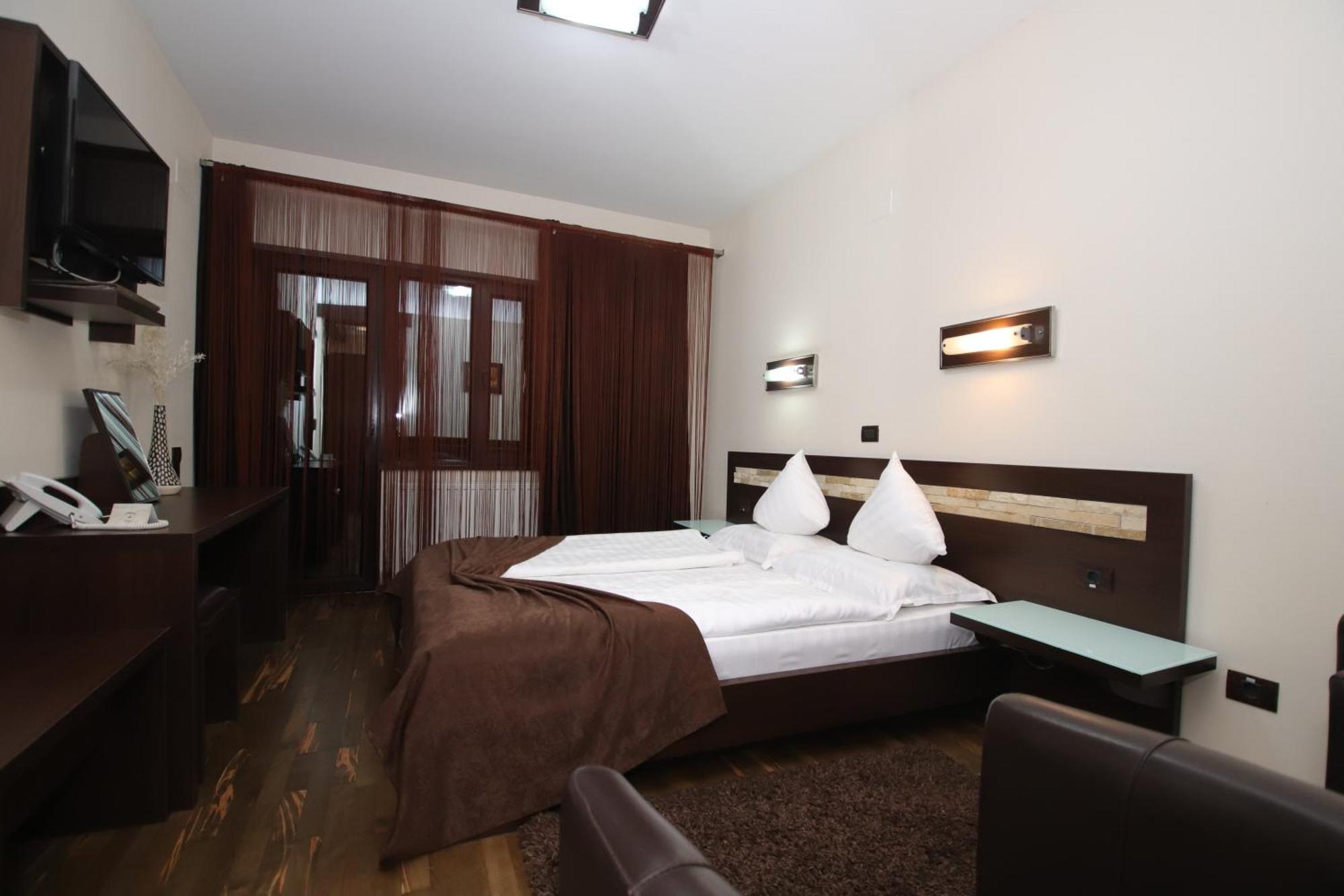Complex Cochet Hotel Buşteni Exterior foto