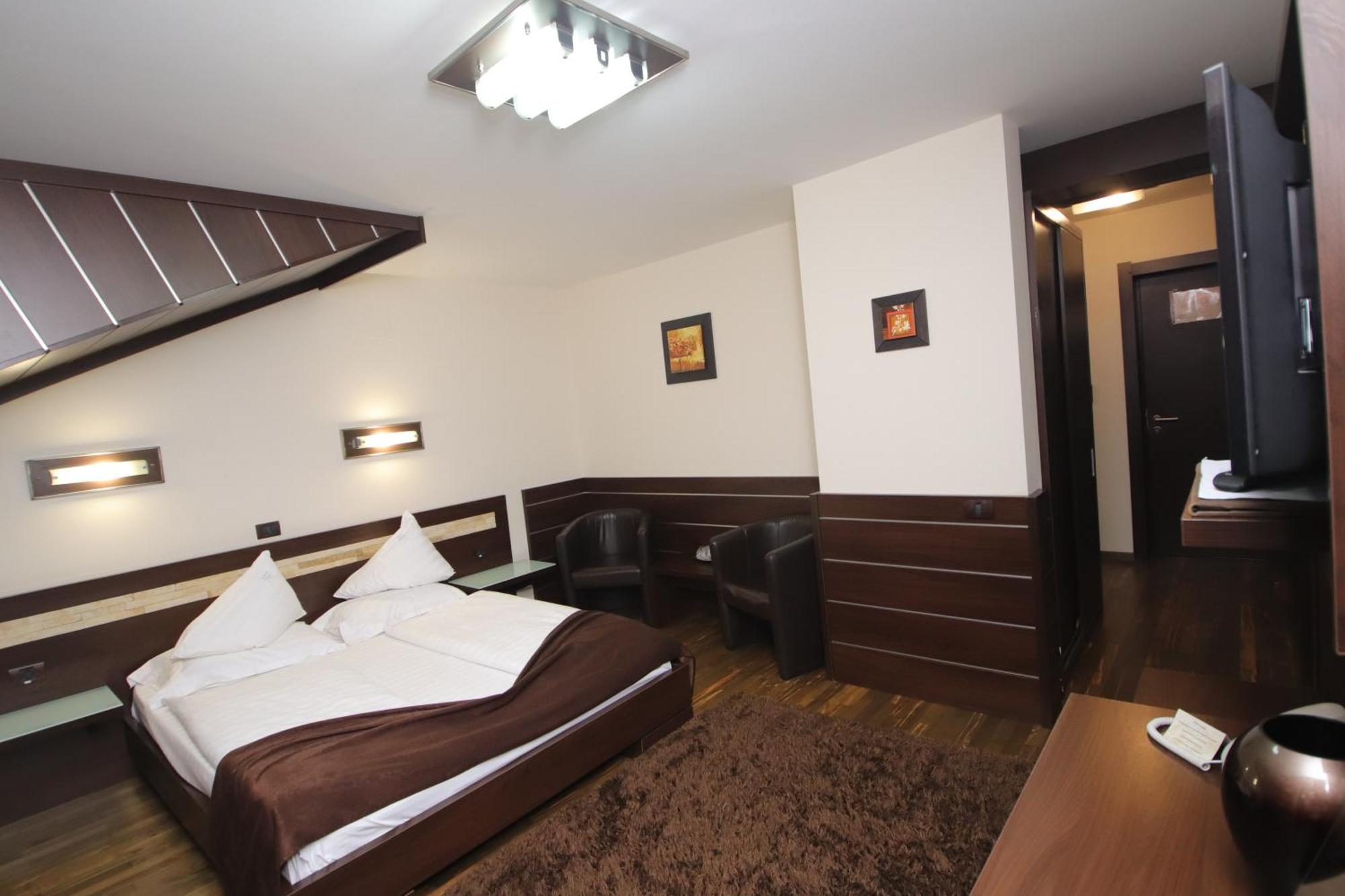 Complex Cochet Hotel Buşteni Exterior foto