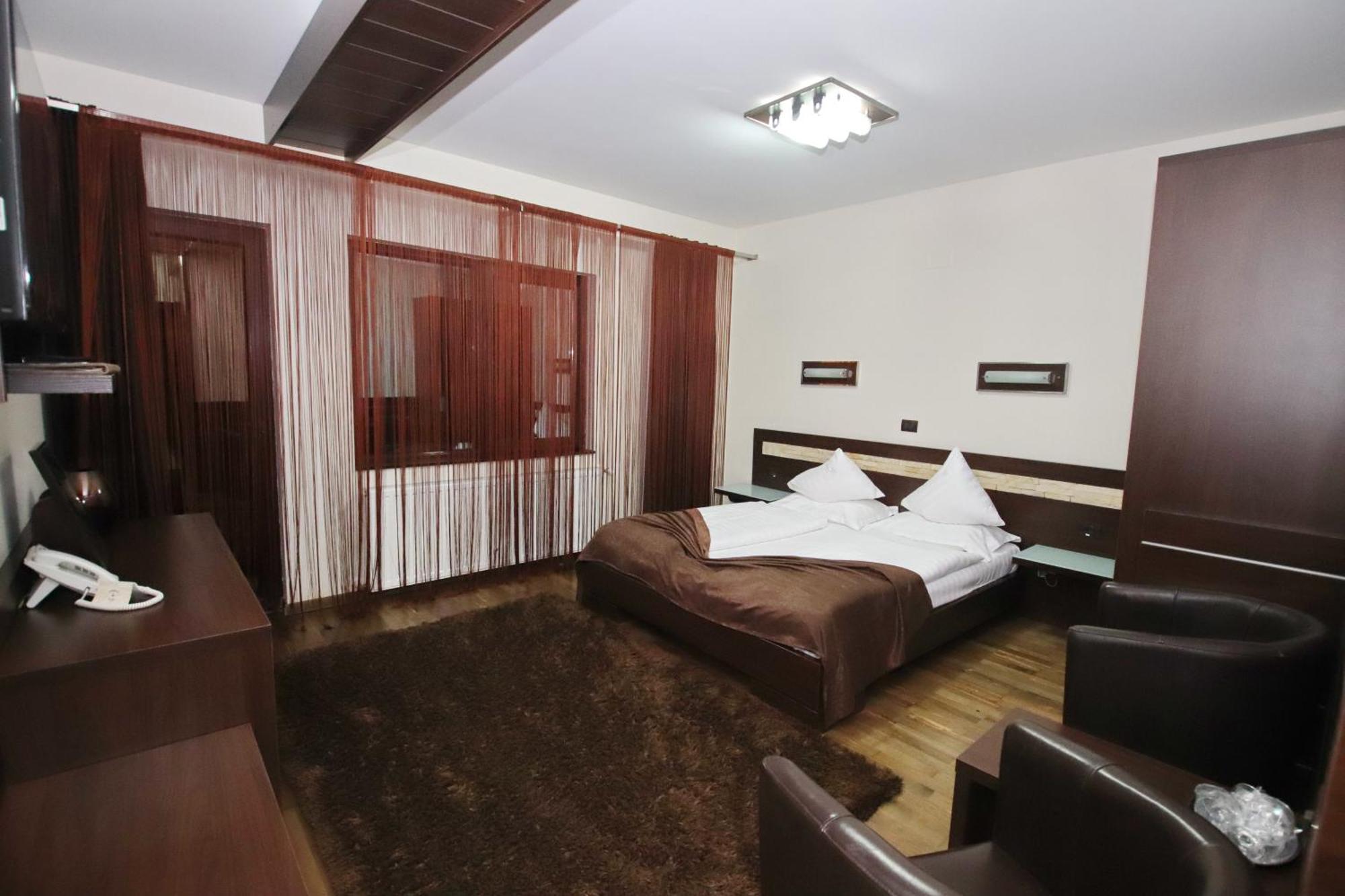 Complex Cochet Hotel Buşteni Exterior foto