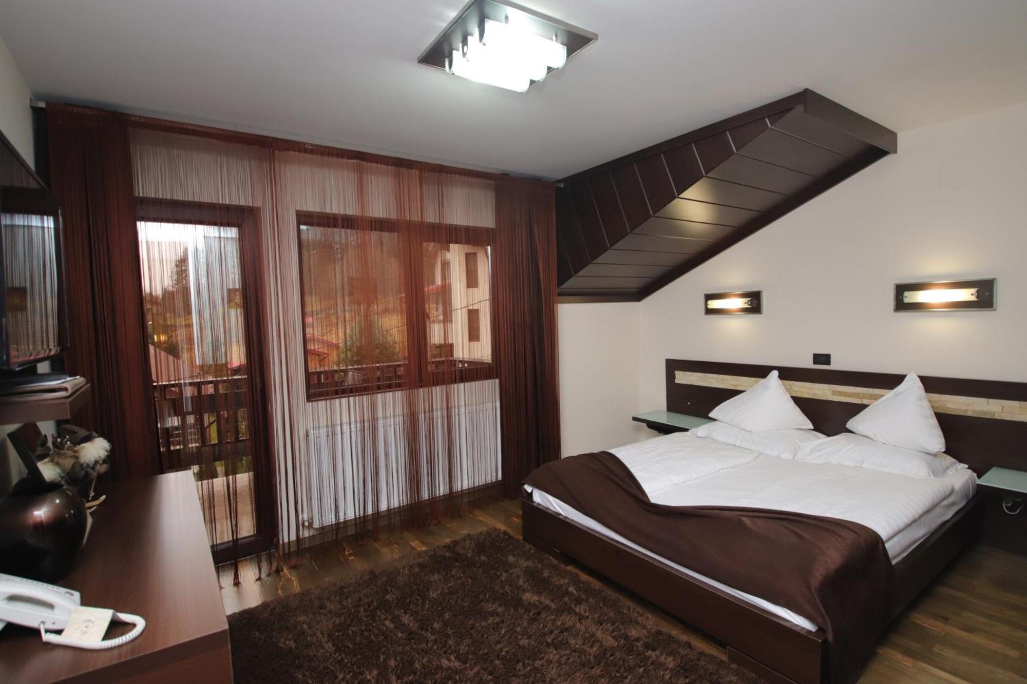 Complex Cochet Hotel Buşteni Exterior foto