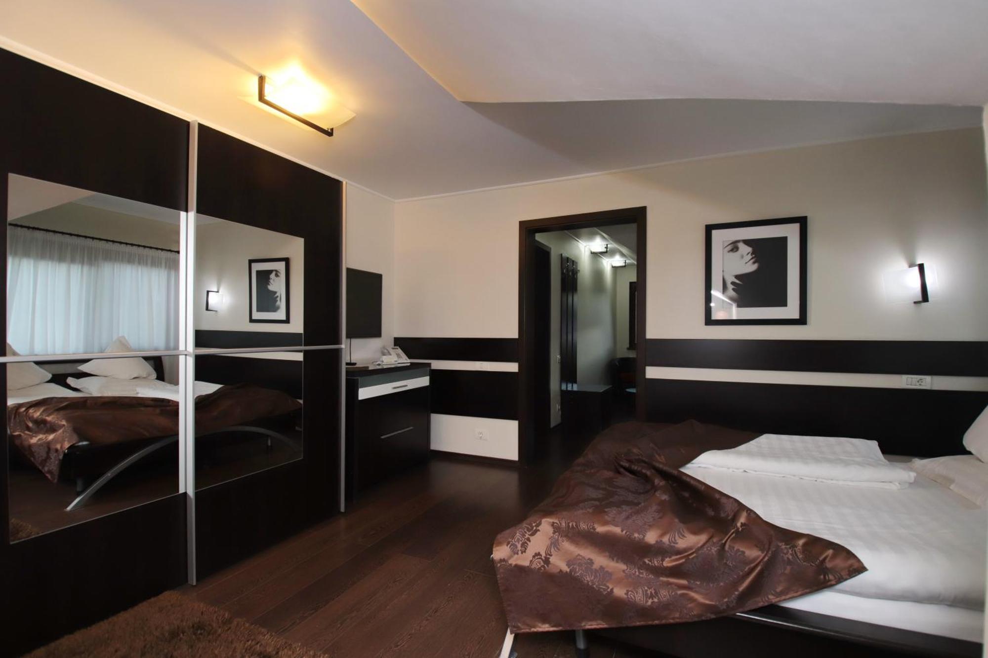 Complex Cochet Hotel Buşteni Exterior foto